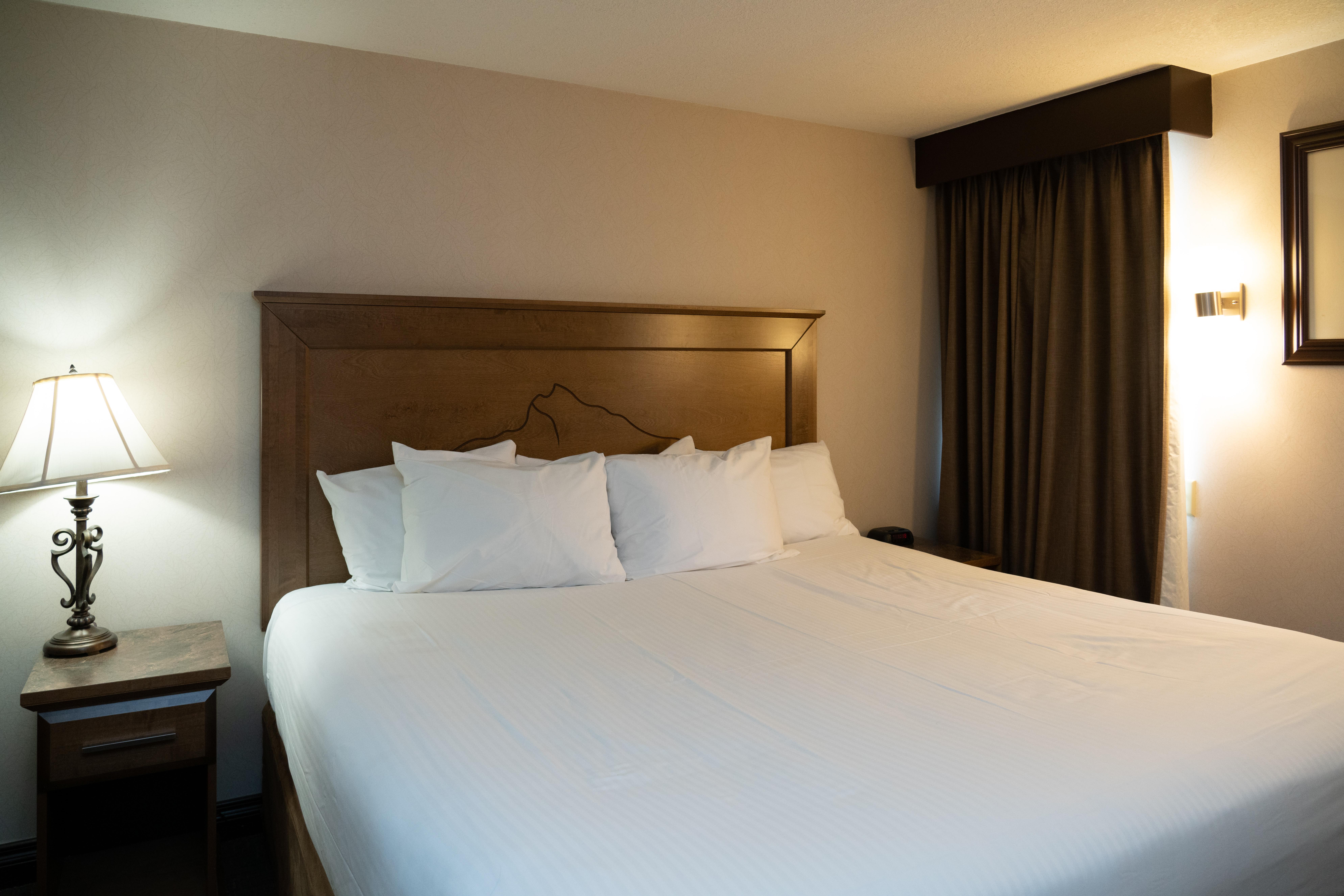 เดอะ รันเดิลสโตน ลอดจ์ Hotel แบมฟ์ ภายนอก รูปภาพ