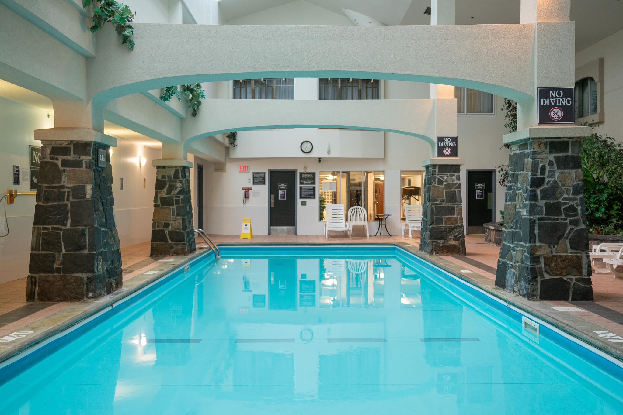 เดอะ รันเดิลสโตน ลอดจ์ Hotel แบมฟ์ ภายนอก รูปภาพ